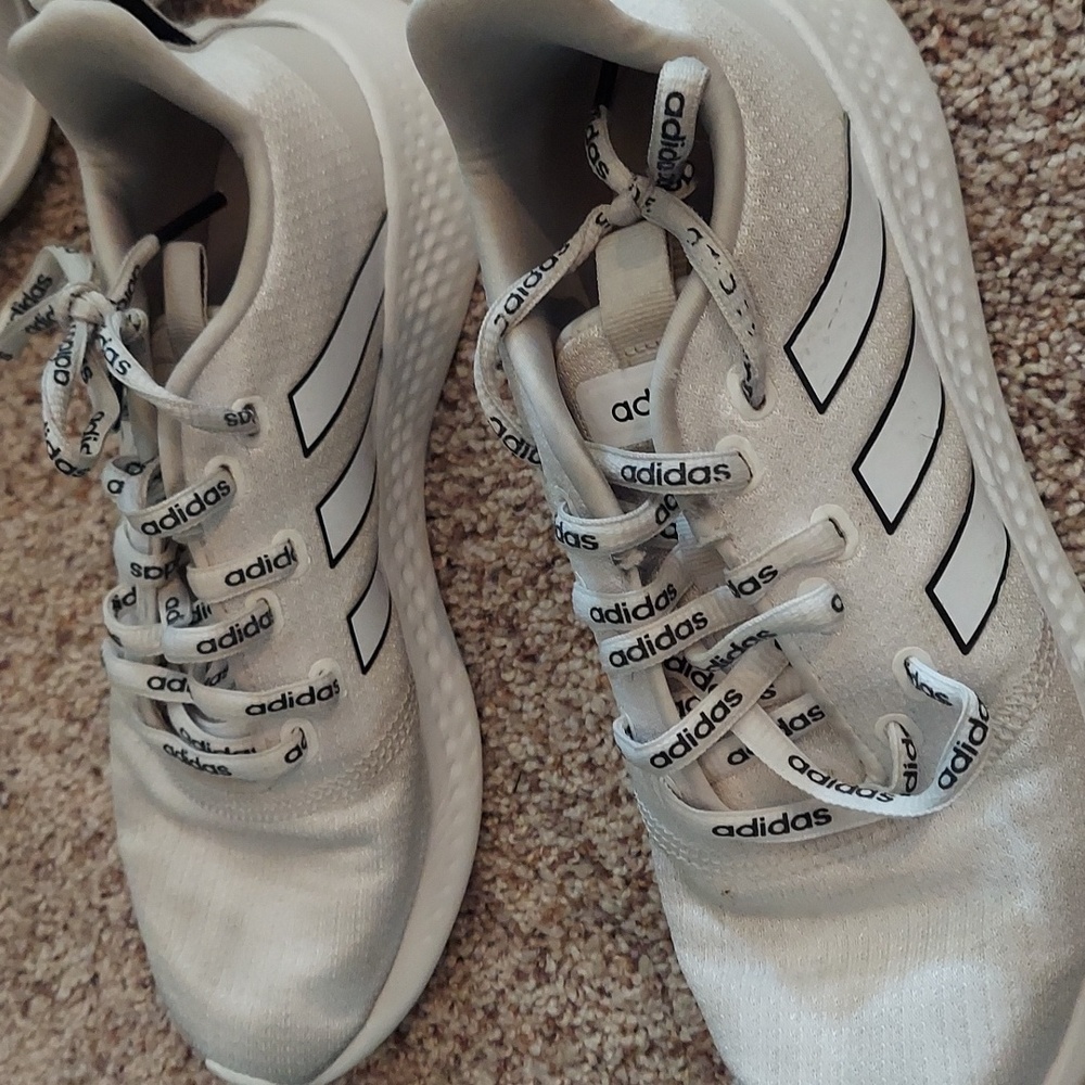 Adidas women's Sneakers Size 8.5M